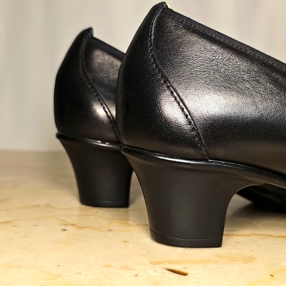 SAS Milano Womens Black Leather Classic Comfort Pump Size 8M - Picture 7 of 8